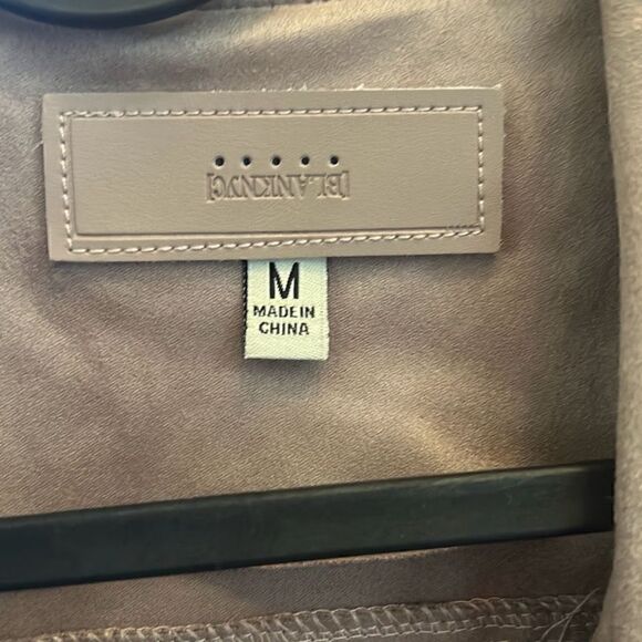 Blank NYC Womens Size Medium Motorcycle Biker Jacket Suede Tan Khaki NWT - Picture 2 of 10